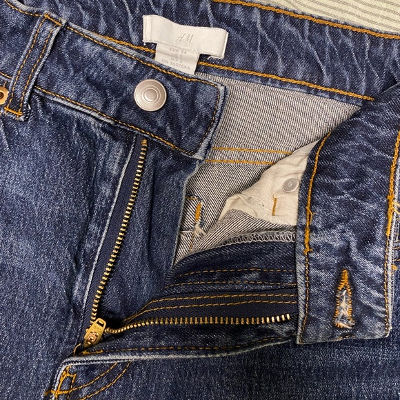 H&M Straight Fit, Ankle Length Jeans - Picture 3 of 4